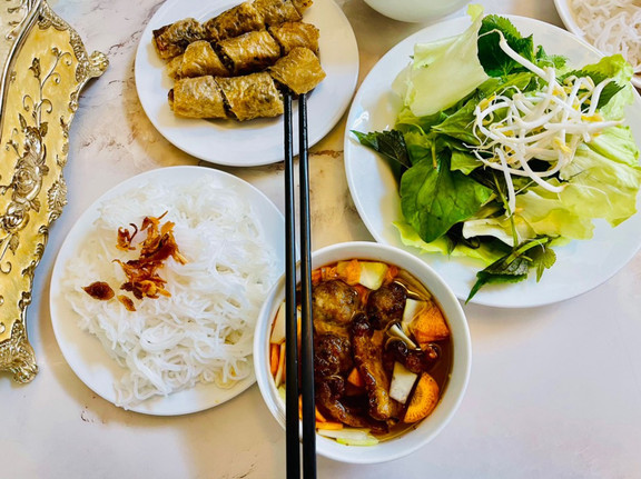 Bún Chả Hà Nội Cô Hằng - Lữ Gia