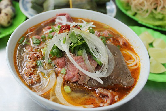 Lẩu Bò - Bún Bò Quốc Huy - Cửa Đại