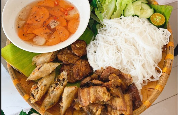 Thảo Hùng Quán - Bún Chả Hà Nội - Mạc Đỉnh Chi