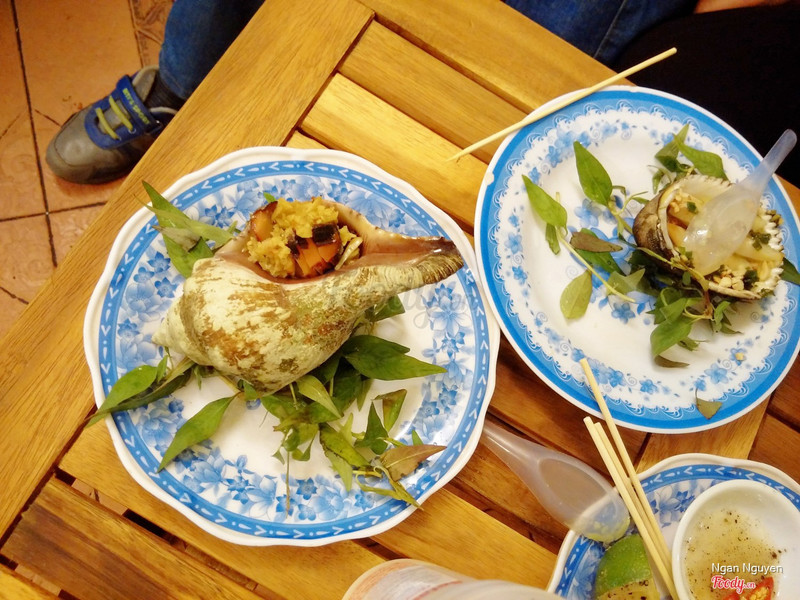 Ốc Đỏ nướng nắm