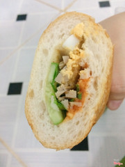 Lát cắt bên trong bánh mì