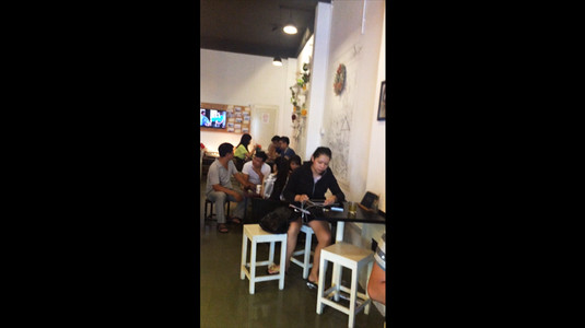 Cuối tuần chỉ muốn uống cf do ô chủ râu pha chế