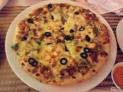 Pizza bò băm tôm 