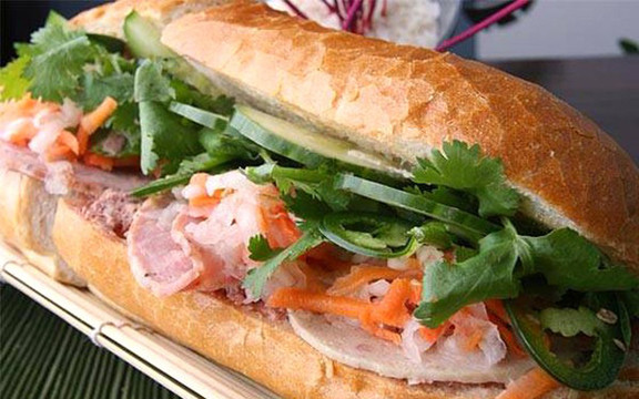 Tuấn Mập - Bánh Mì & Xôi Mặn
