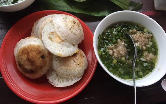 Quán Hoa - Bánh Căn & Mì Quảng