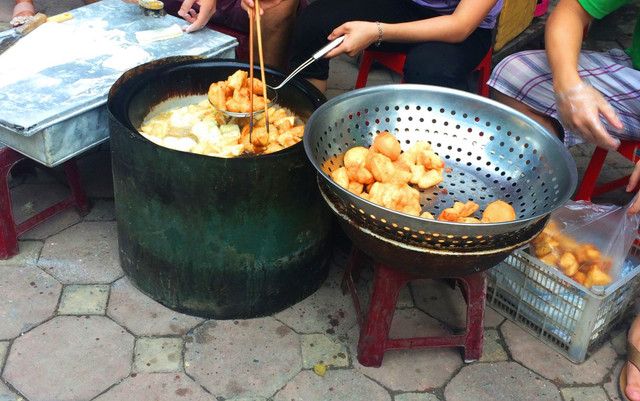 Bánh Đùi Gà & Bánh Bao Chiên