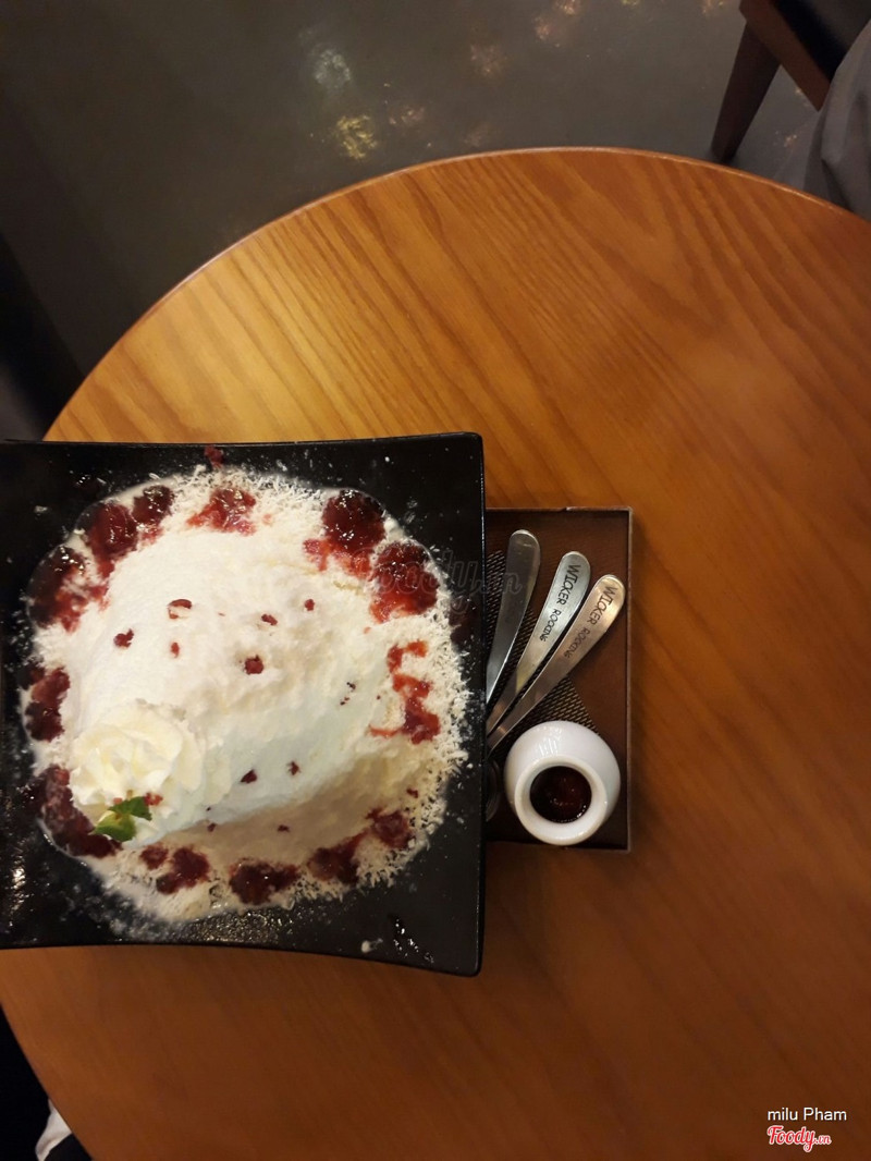 Bingsu dâu 165k