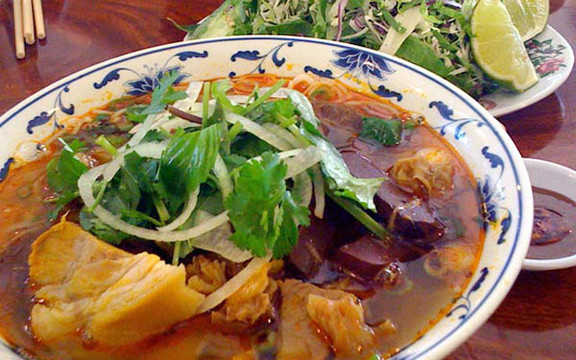 Bún Bò - 15/6 Hoàng Hoa Thám