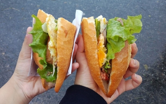 Cô Ba Lộc - Bánh Mì & Bánh Bao