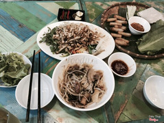 Cao lầu, ram, gỏi thập cẩm