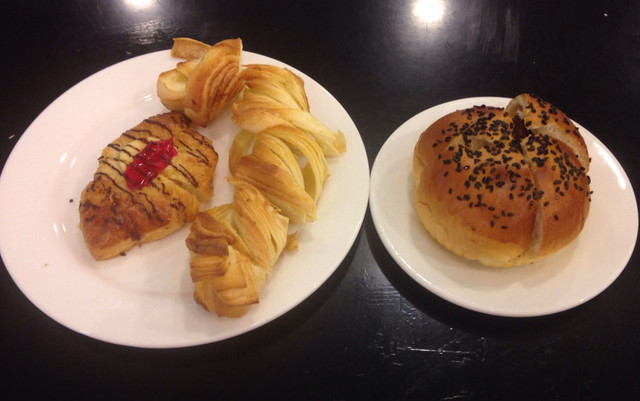 Hùng Phong Bakery