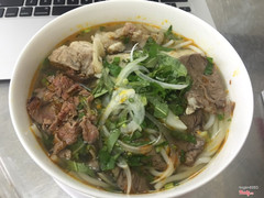 Bún bò đặc biệt - 35k 