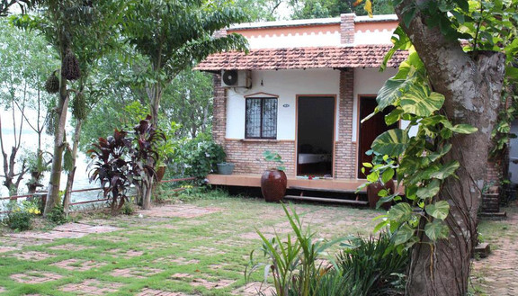 Mekong Riverside Resort