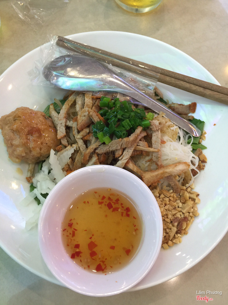 Hủ tiếu hấp xíu mại