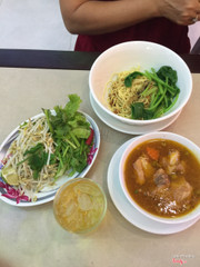 Mì sườn đặc biệt