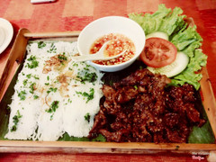 Bánh hỏi thịt nướng