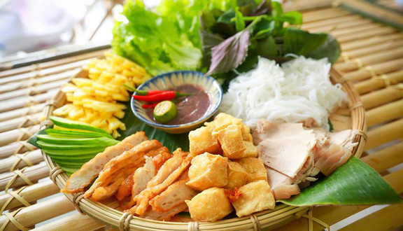 Bún Đậu Mắm Tôm Cô Sáu