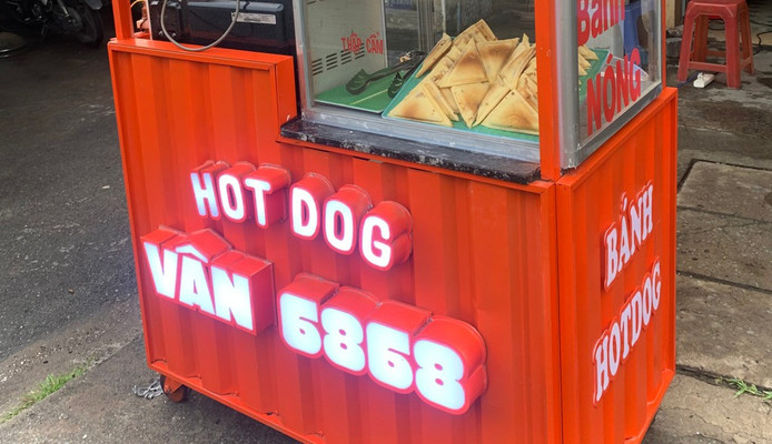 Vân 6868 - Bánh Hot Dog - Nguyễn Tri Phương