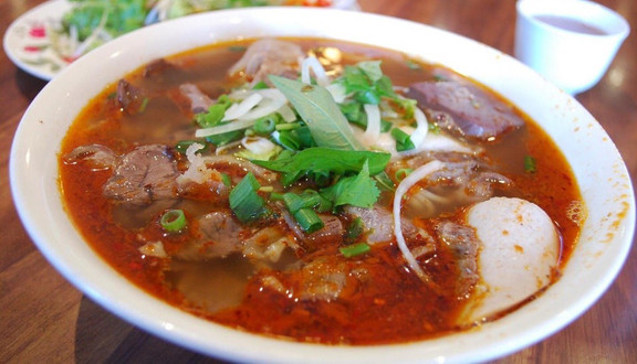 Cô Hai Quán - Bún Bò & Bò Kho - 2 Mai Thị Lựu