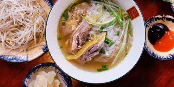 Phở Thái Bảo - Phở Gà - 329 Nguyễn Hội