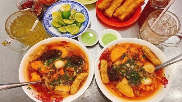 Cô Diệu - Bánh Canh Cua - Nguyễn Văn Đậu