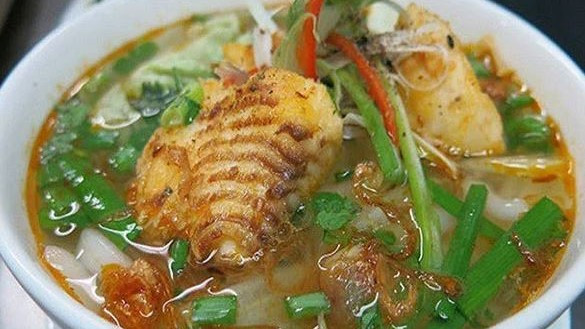 Bánh Canh Cá Lóc Cô Huế - Hàn Thuyên