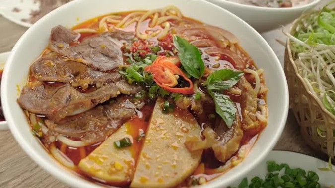 Phở Lý Gia - Phở Bát Đá & Phở Đặc Biệt - Mạc Đĩnh Chi