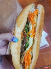 Bánh mì gà nướng mật ong pho mai