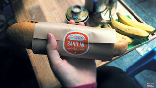 Bánh mì thập cẩm và gà