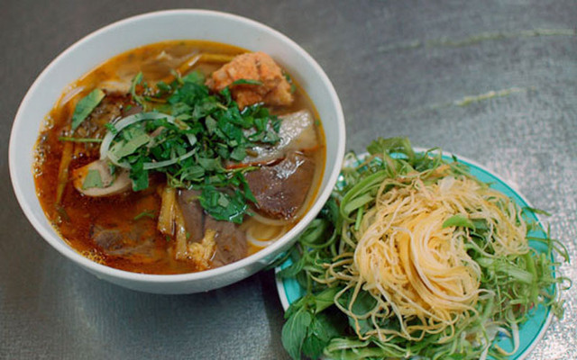 Bún Bò Huế Chả Cua