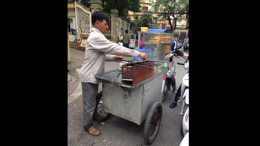 Bánh Bột Mì Nướng - Tạ Quang Bửu