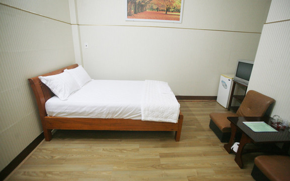 Nhà Nghỉ Phù Quang