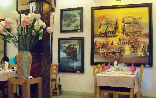 Confetti Restaurant - Ẩm Thực Huế