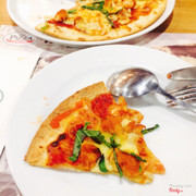 Pizza để mỏng vị gà