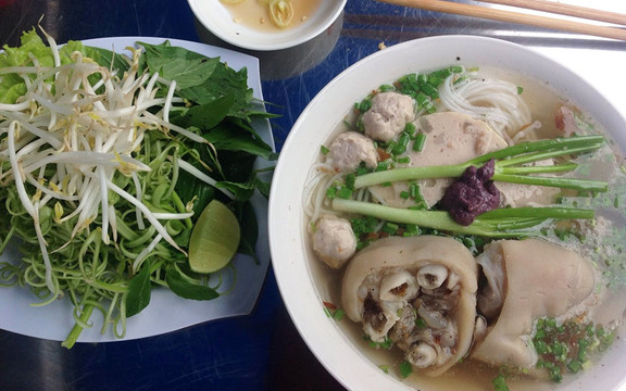 Cây Sung Quán - Bún Mọc