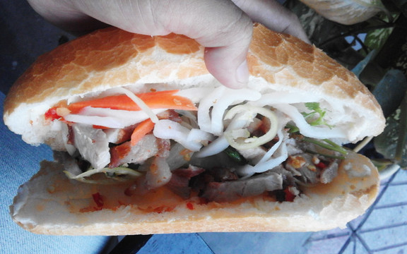 Trường Phú - Lò Bánh Mì