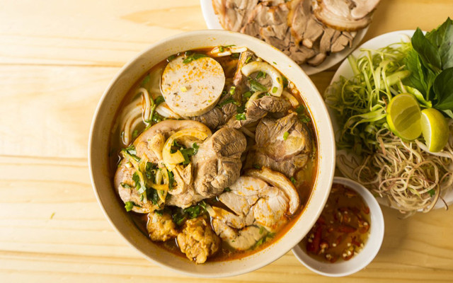 39 - Bún Bò Huế & Bún Mắm