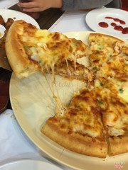 Pizza hải sản viền phô mai