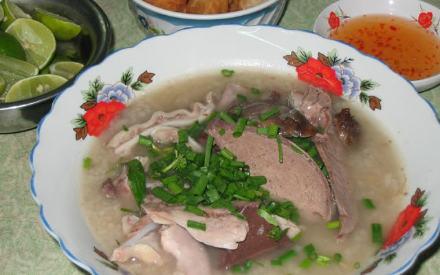 Tiến Chiều - Cháo Lòng Tiết Canh