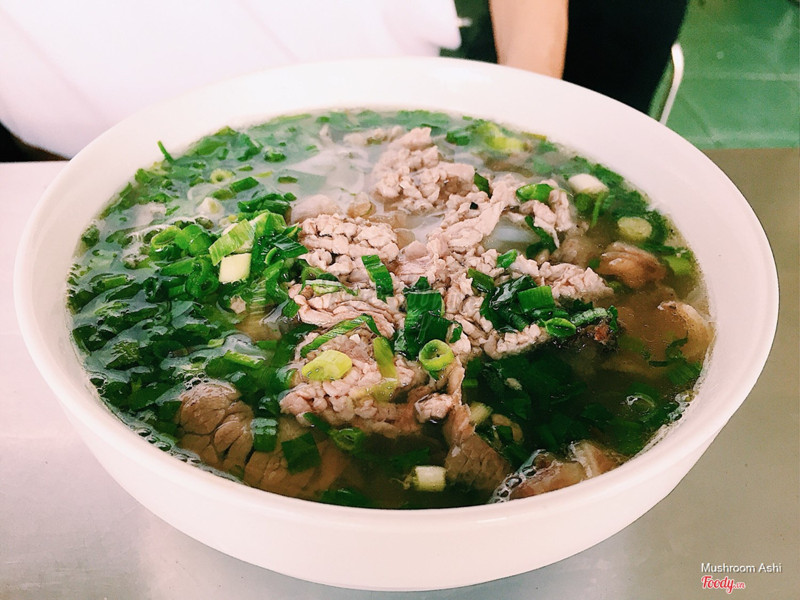 Phở bò tái