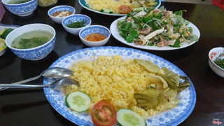 Cơm gỏi gà 