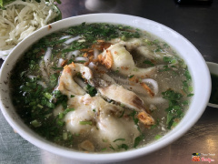 Bánh canh cá lóc tô lớn khoanh