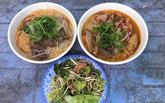 Bún Bò Giò Heo