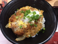 Cơm katsudon