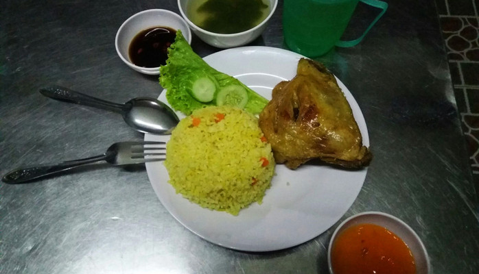Hồng Phát - Cơm Bình Dân