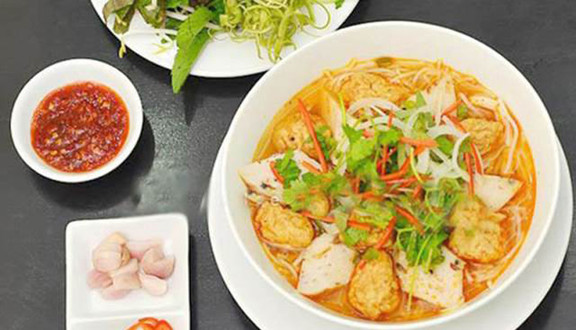 Nem Nướng & Bún Chả Cá Nha Trang - Trần Quốc Toản