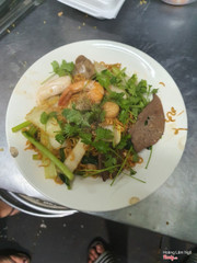 Mì gói xào thập cẩm