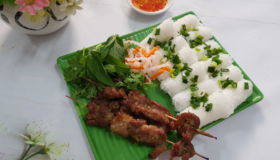 Bà Hoa - Bánh Hỏi Thịt Nướng