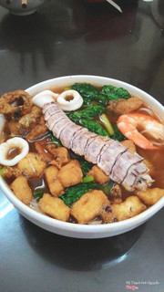 bún hải sản