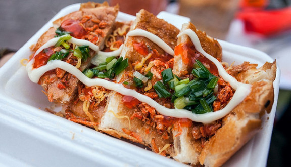 Bánh Mì Nướng Muối Ớt Sài Gòn